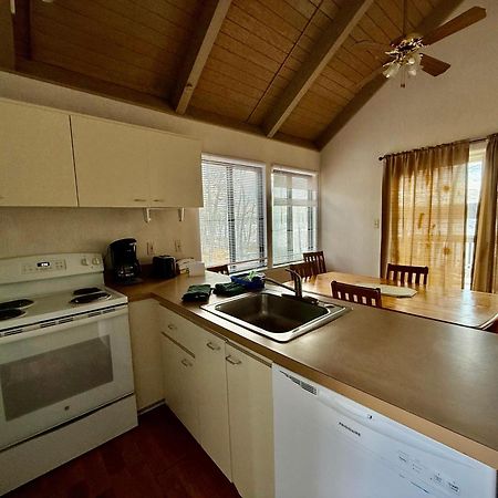 Eagle Village Resort Бушкилл Экстерьер фото