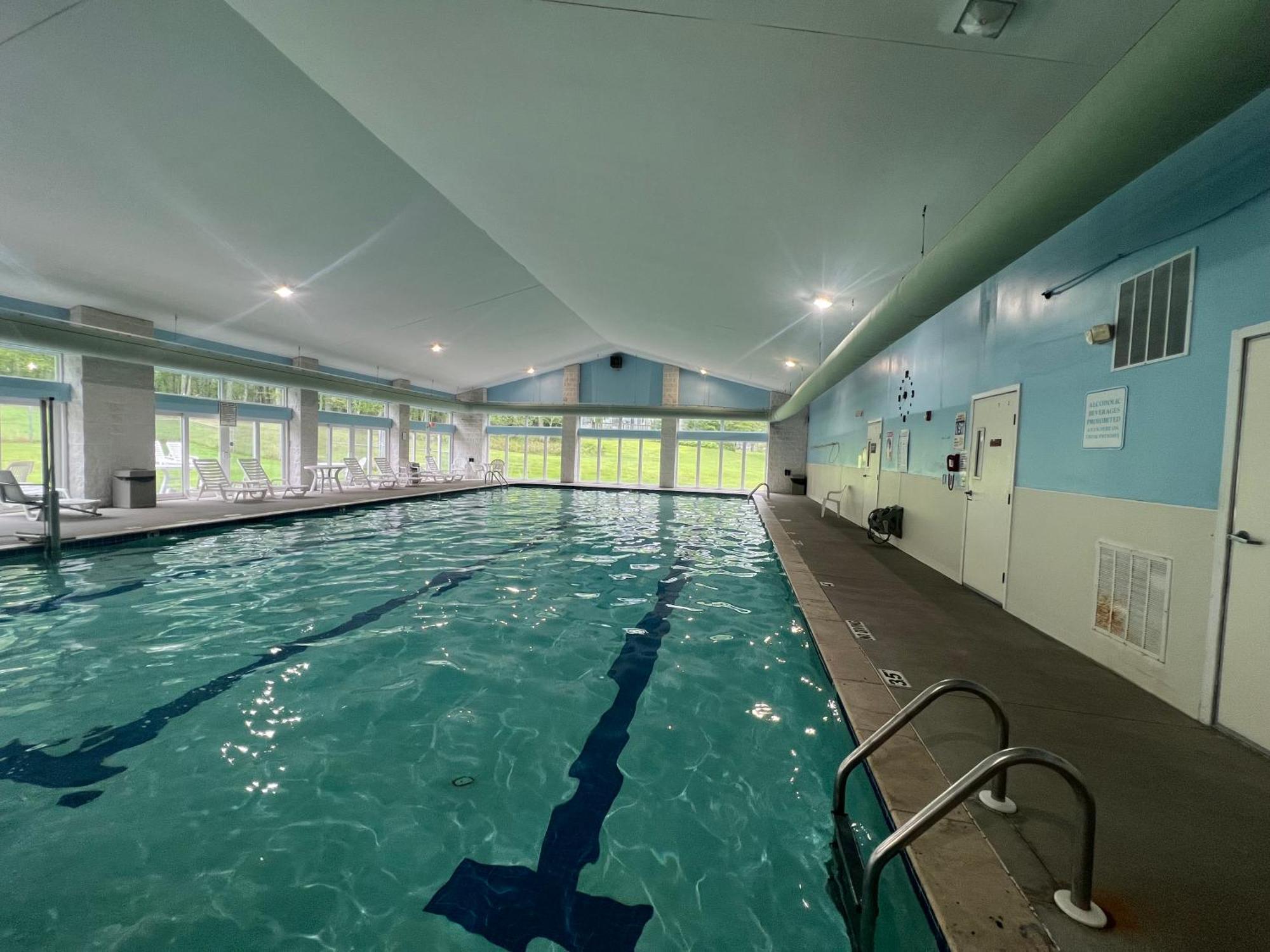 Eagle Village Resort Бушкилл Экстерьер фото